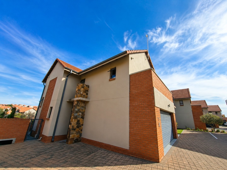 3 Bedroom Property for Sale in Wild Olive Estate Free State